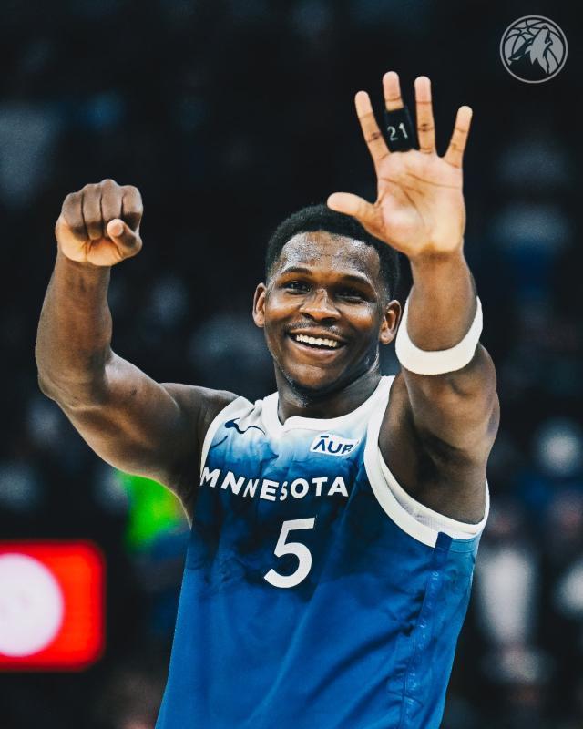 半岛体育平台-布朗森45分华子51分遥相辉映 二人携手锁定二阵？