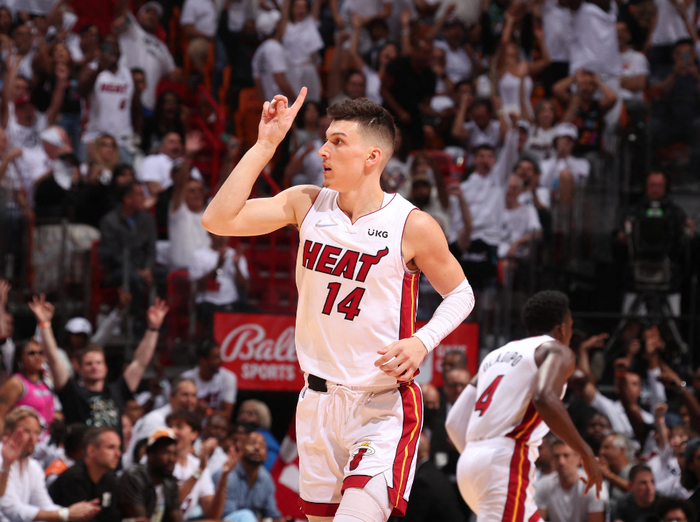 半岛体育平台-热火遭猛龙三杀锁定附加赛，希罗里程碑变里程悲！巴恩斯25+8+5|阿德巴约|布兰登-英格拉姆|巴姆-阿德巴约|斯科蒂-巴恩斯|哈里森-巴恩斯_新浪体育_新浪新闻